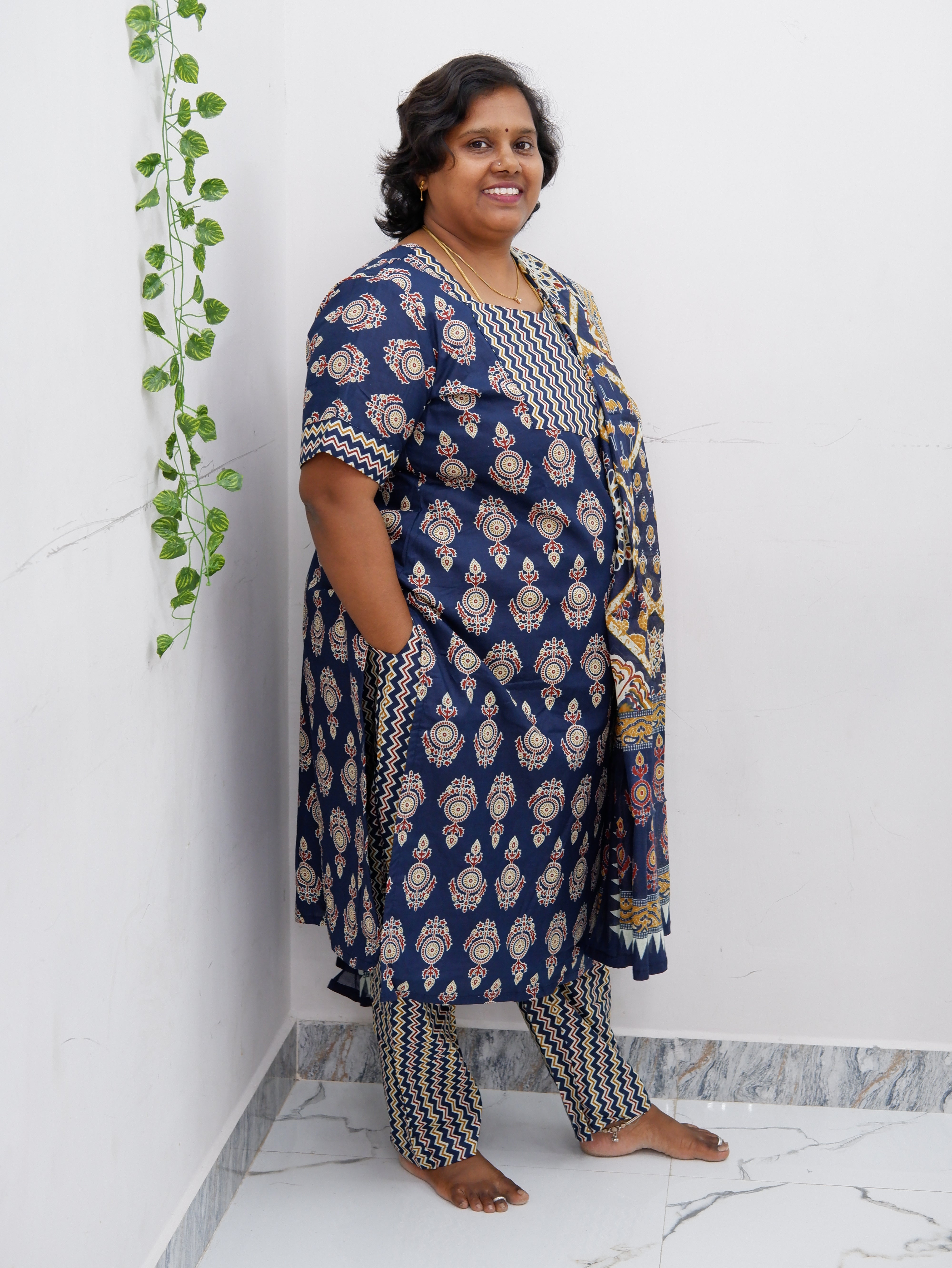 Graceful Cotton Printed Salwar Suit with Shawl – Casual & Festive Wear