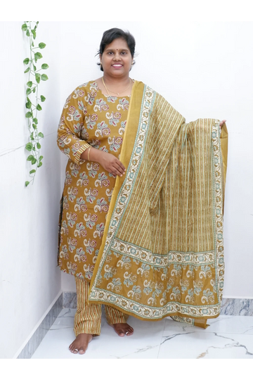 Graceful Cotton Printed Salwar Suit with Shawl – Casual & Festive Wear