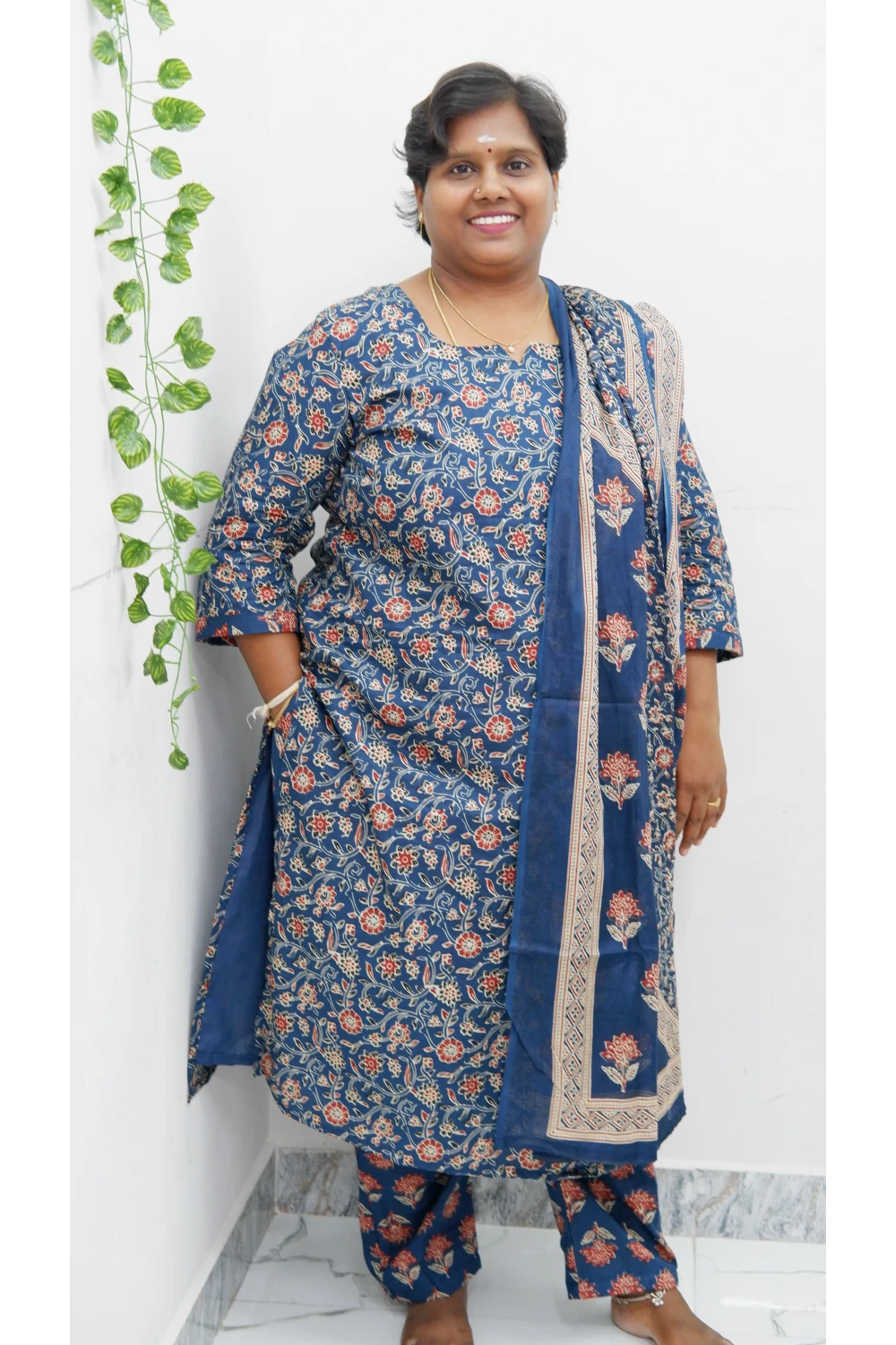 Graceful Cotton Printed Salwar Suit with Shawl – Casual & Festive Wear