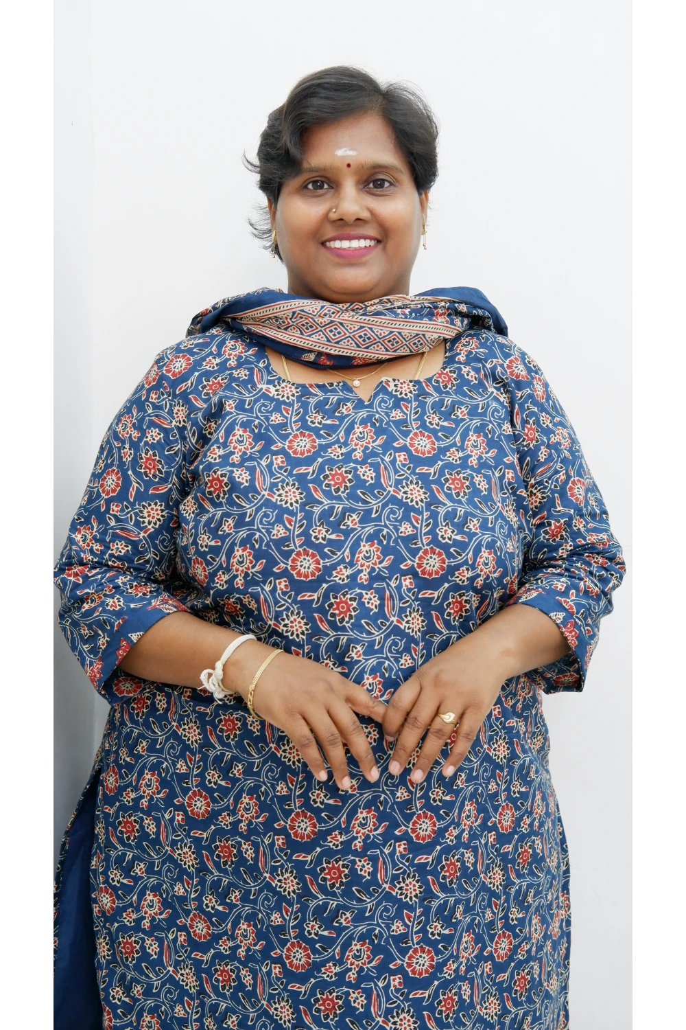 Graceful Cotton Printed Salwar Suit with Shawl – Casual & Festive Wear