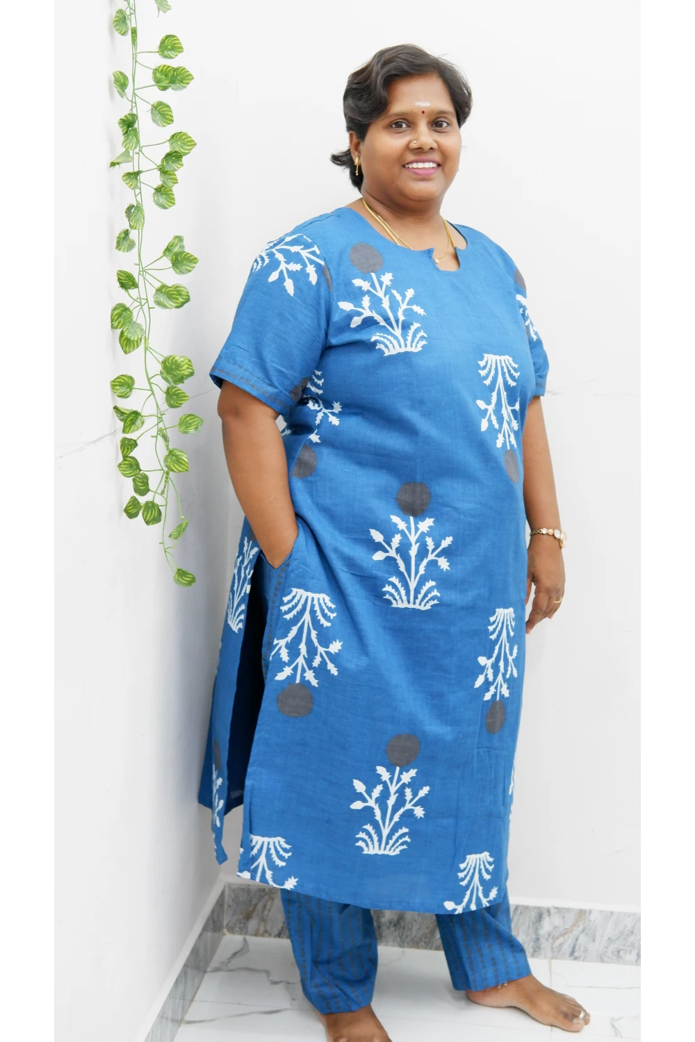 Graceful Cotton Printed Salwar Suit with Shawl – Casual & Festive Wear