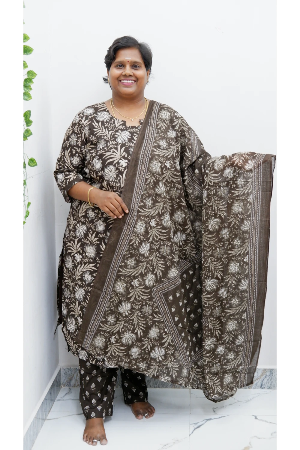 Graceful Cotton Printed Salwar Suit with Shawl – Casual & Festive Wear