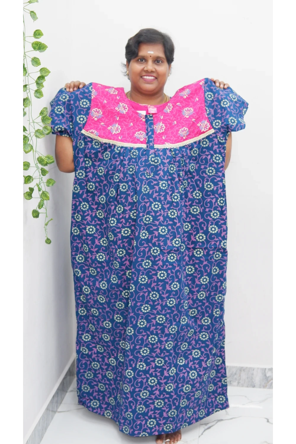 Elegant Zip-Front Pure Cotton Nighty