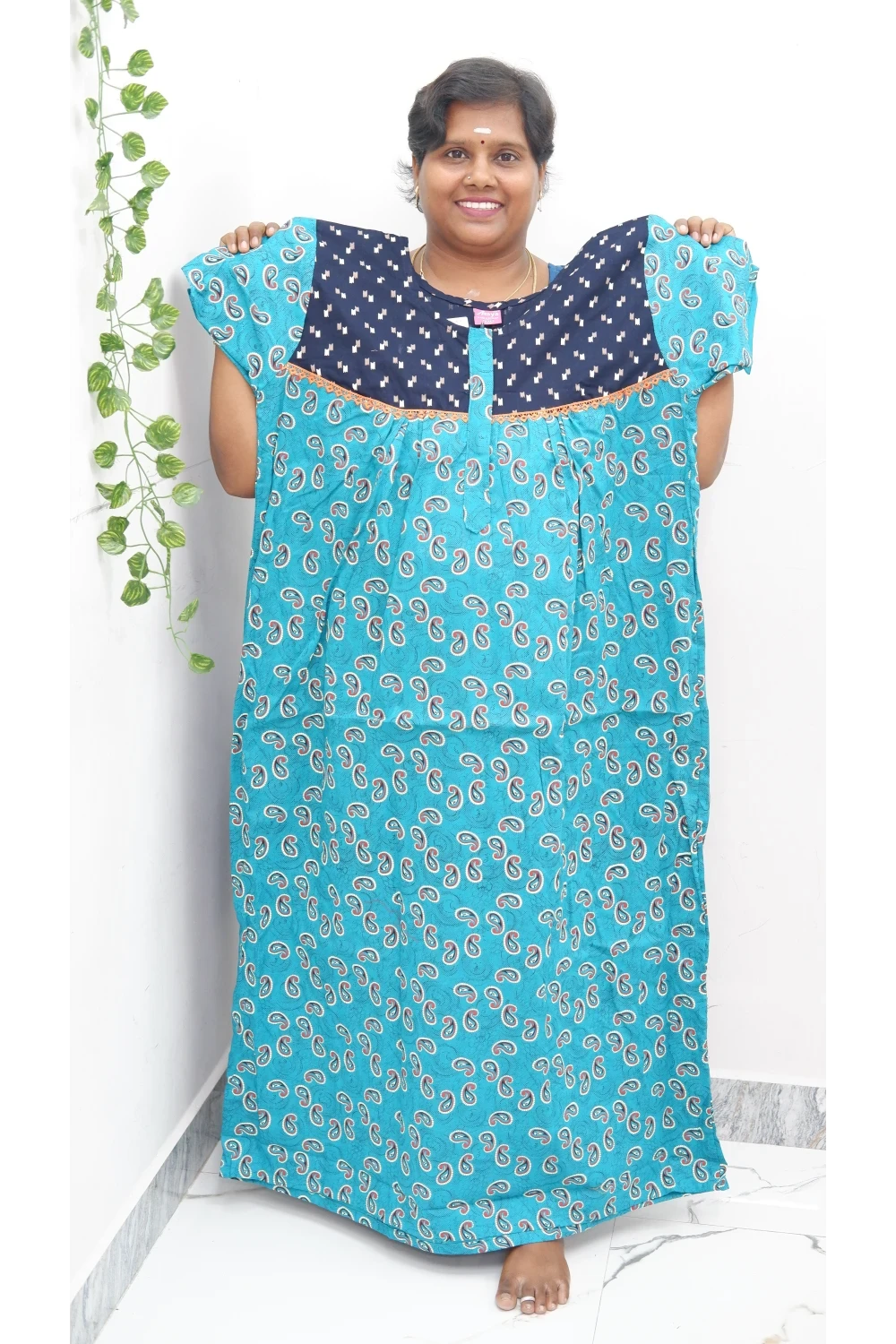 Elegant Zip-Front Pure Cotton Nighty