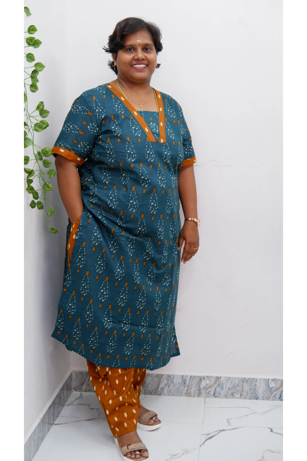 Graceful Cotton Printed Salwar Suit with Shawl – Casual & Festive Wear