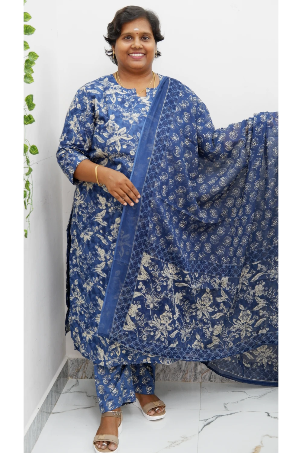 Graceful Cotton Printed Salwar Suit with Shawl – Casual & Festive Wear
