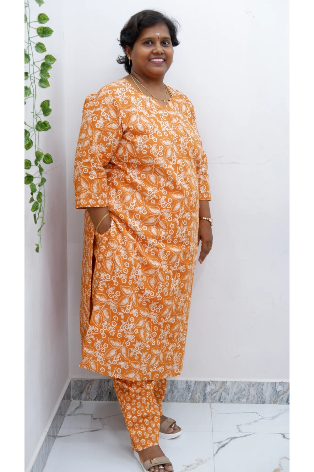 Graceful Cotton Printed Salwar Suit with Shawl – Casual & Festive Wear)
