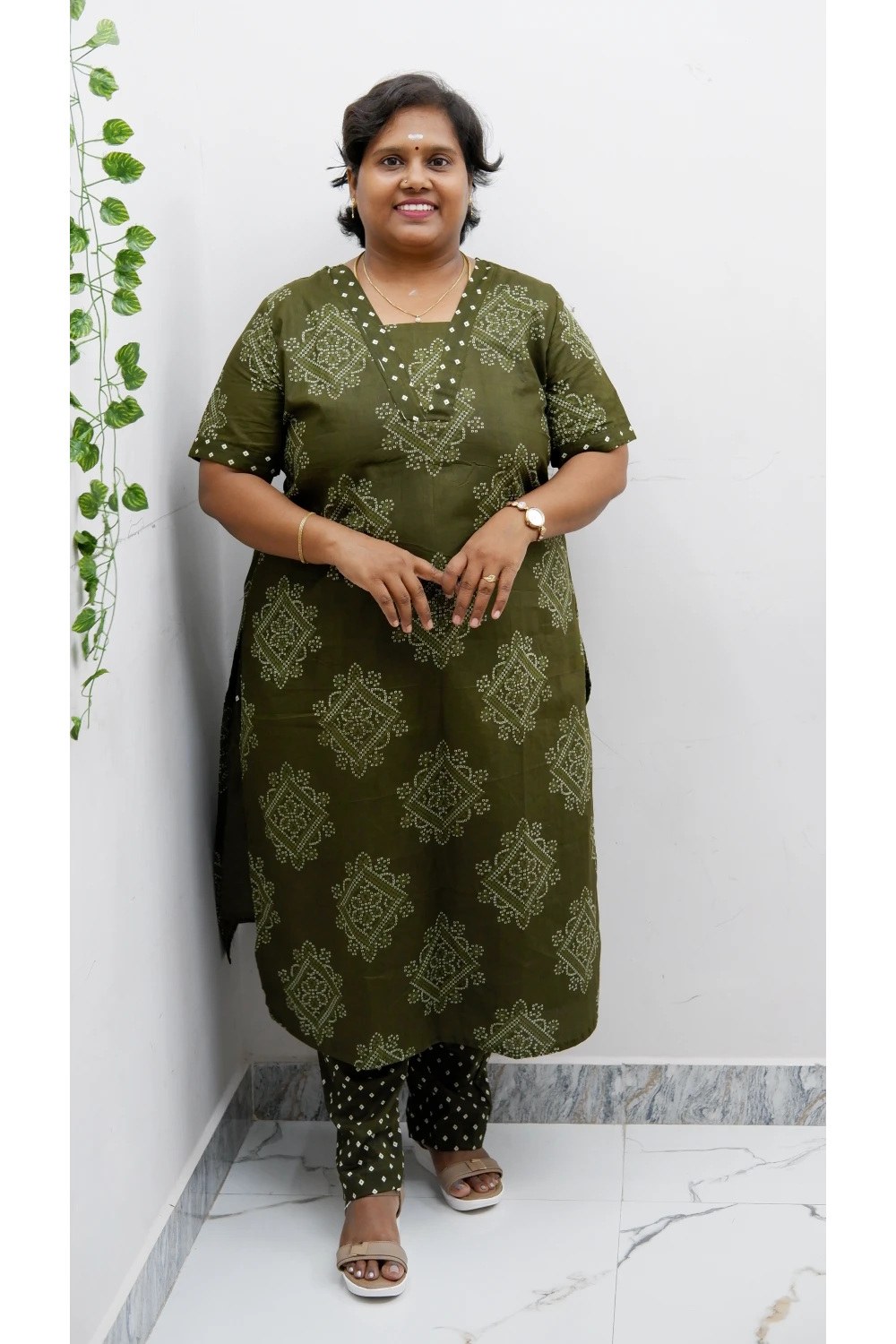 Graceful Cotton Printed Salwar Suit with Shawl – Casual & Festive Wear