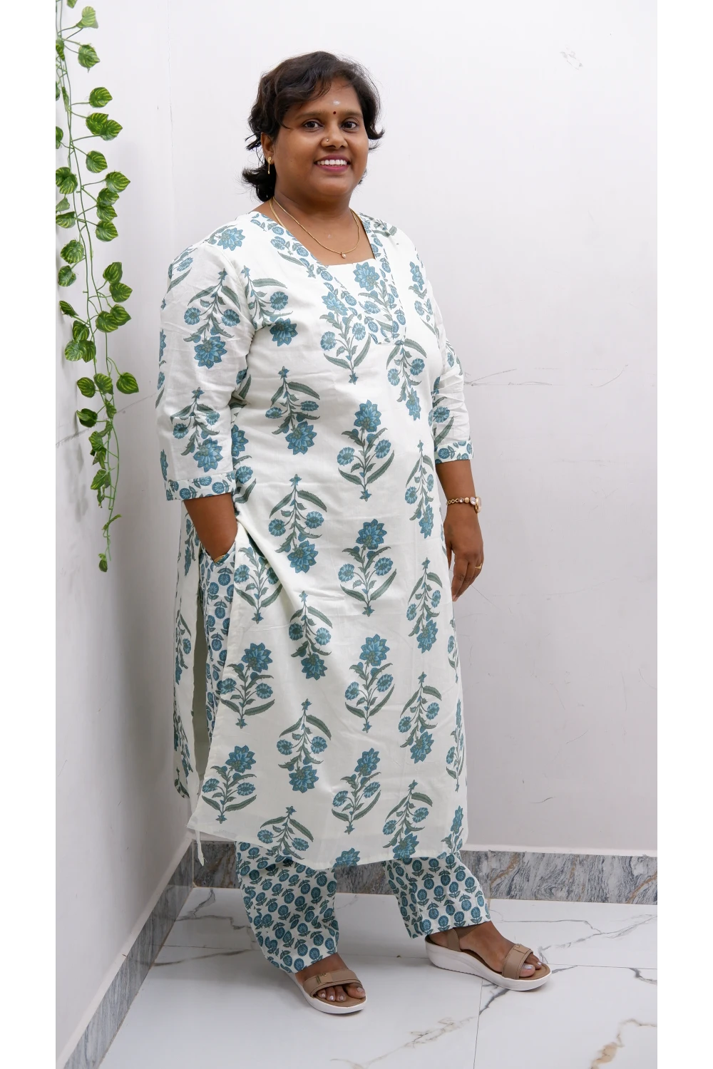 Graceful Cotton Printed Salwar Suit with Shawl – Casual & Festive Wear