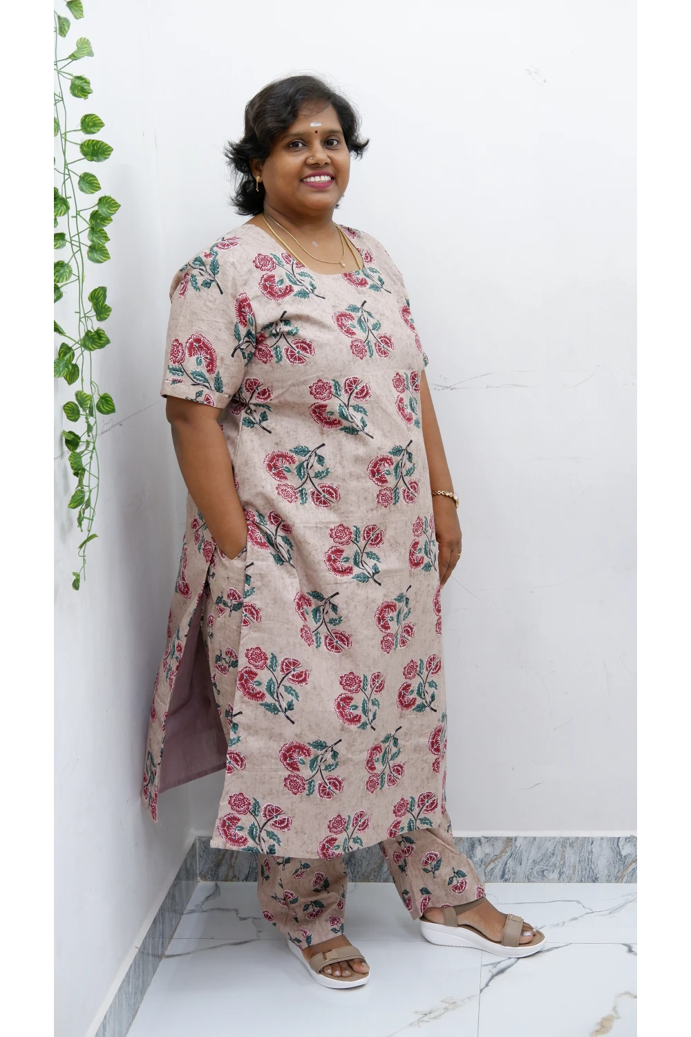 Graceful Cotton Printed Salwar Suit with Shawl – Casual & Festive Wear