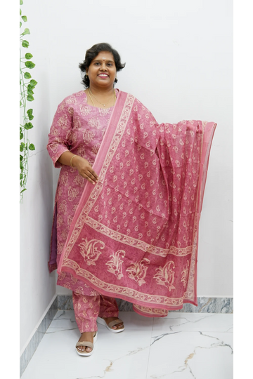 Graceful Cotton Printed Salwar Suit with Shawl – Casual & Festive Wear