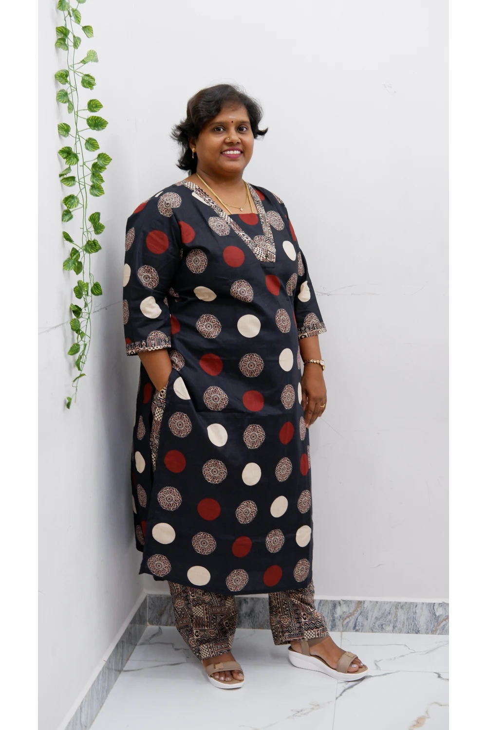 Graceful Cotton Printed Salwar Suit with Shawl – Casual & Festive Wear