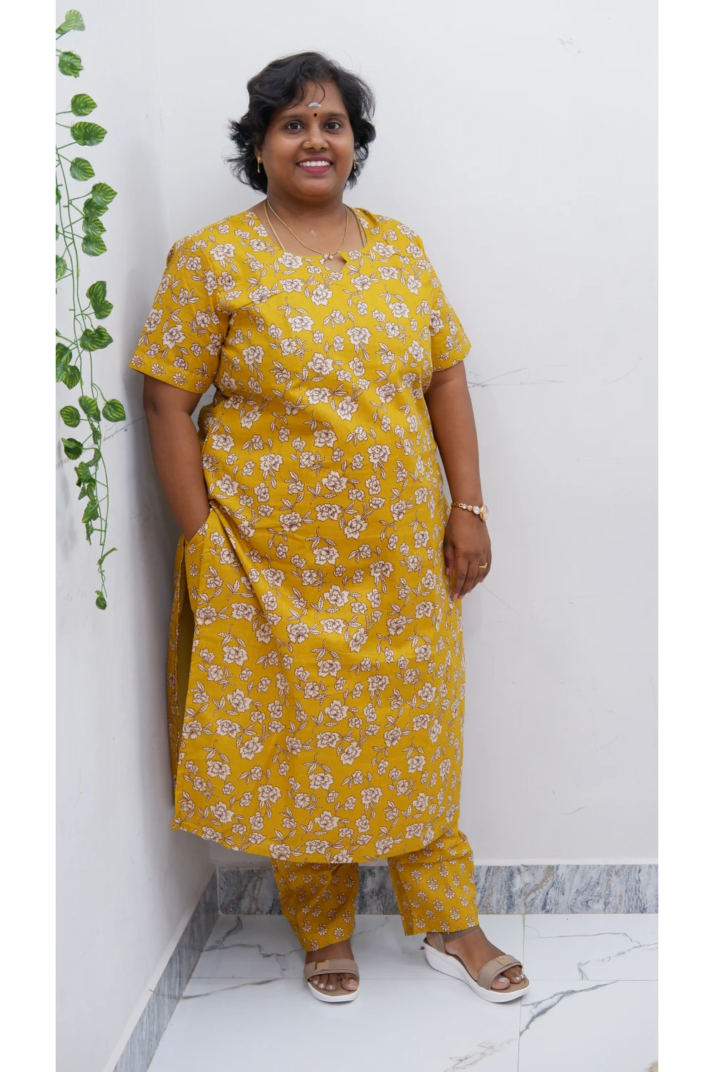 Graceful Cotton Printed Salwar Suit with Shawl – Casual & Festive Wear