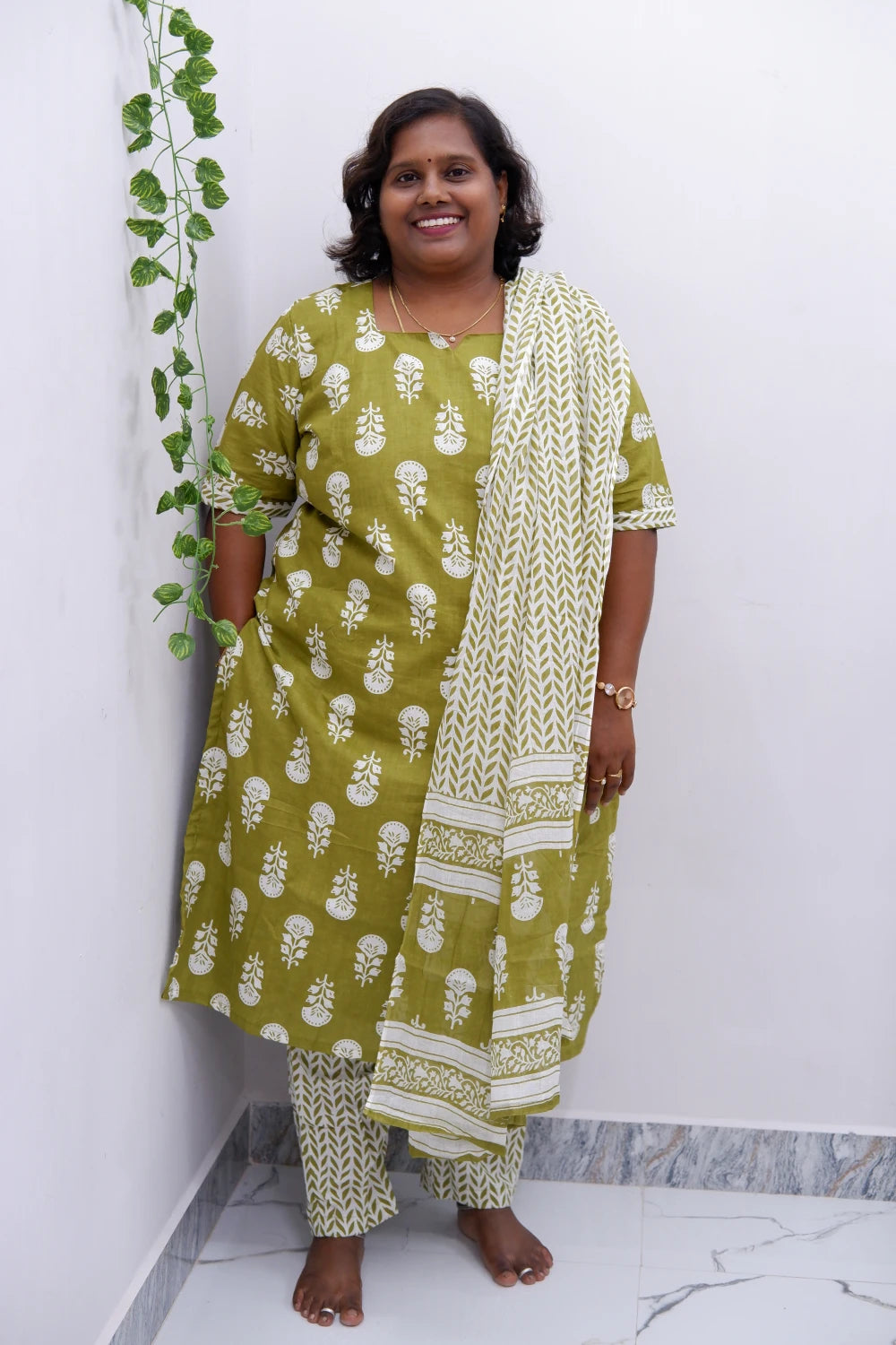 Graceful Cotton Printed Salwar Suit with Shawl – Casual & Festive Wear