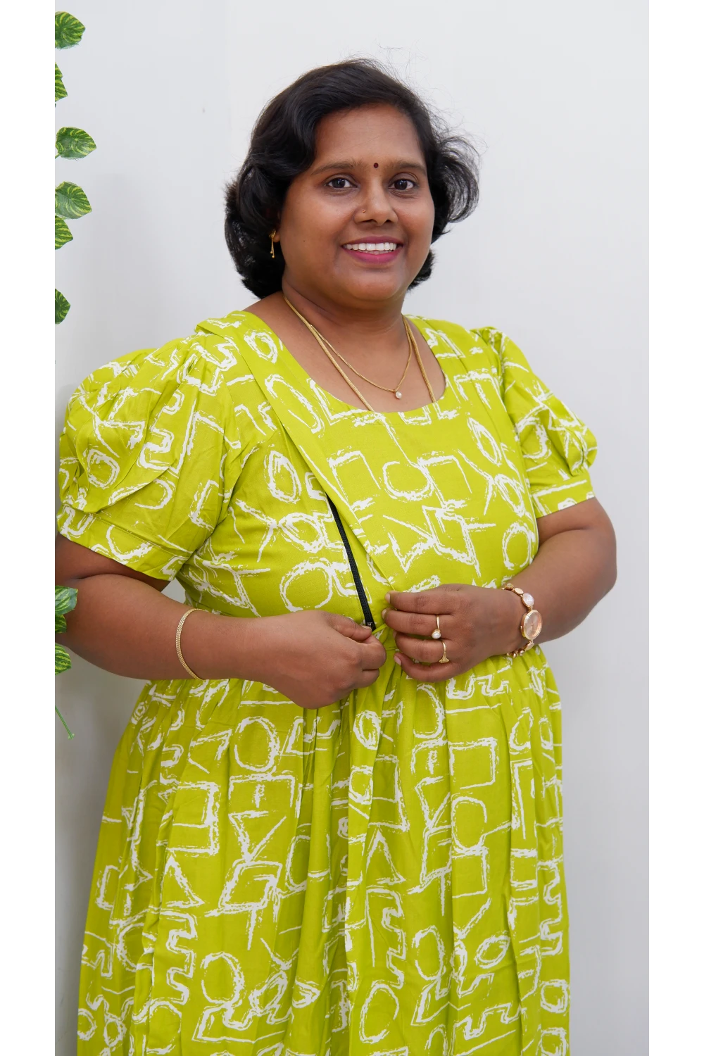 Luxury Feeding Kurti with Side Zip – Stylish & Practical Maternity Wear