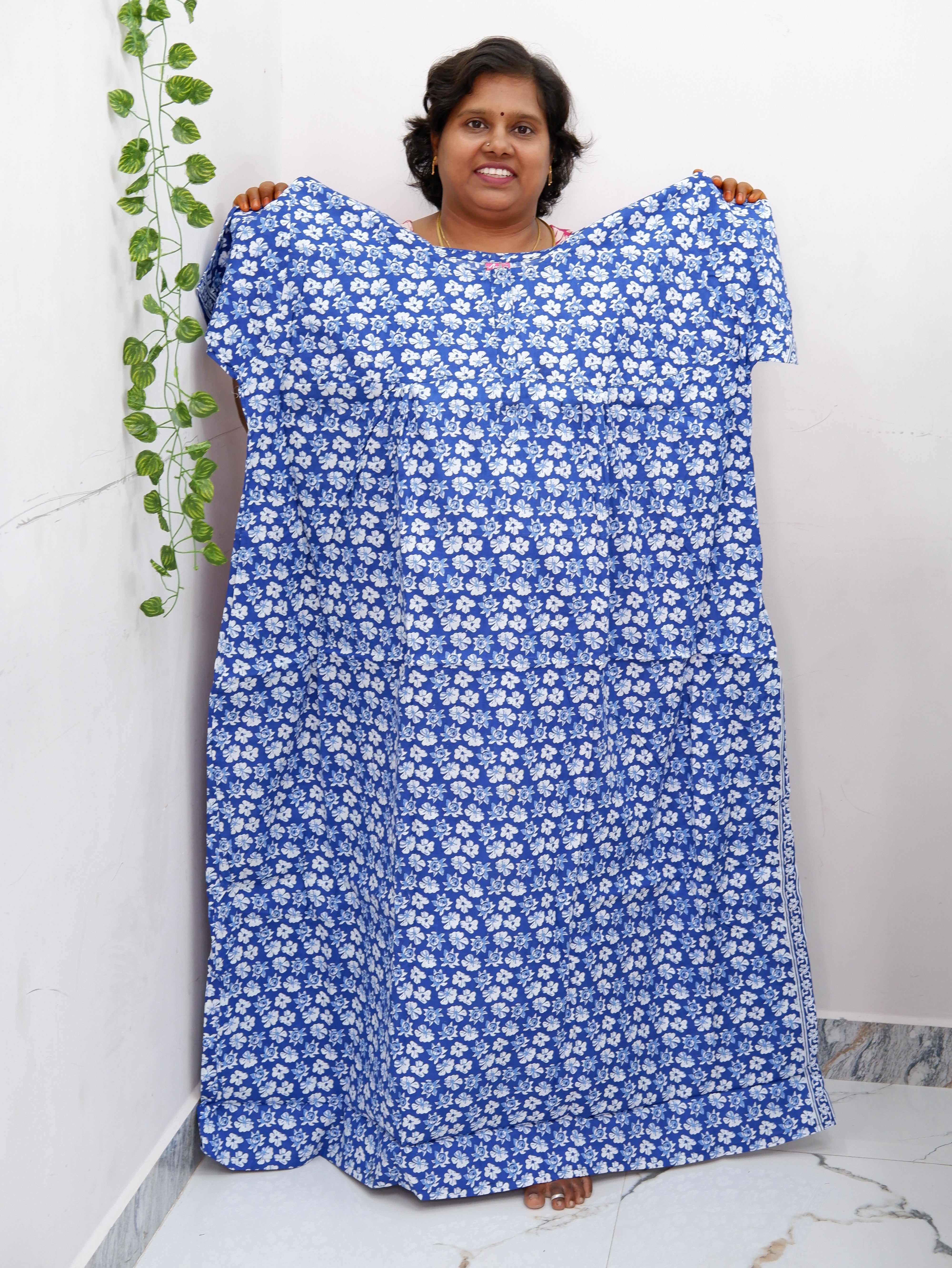 Plus Size Elegant Zip Nighty – Jyothi Cotton Breeze