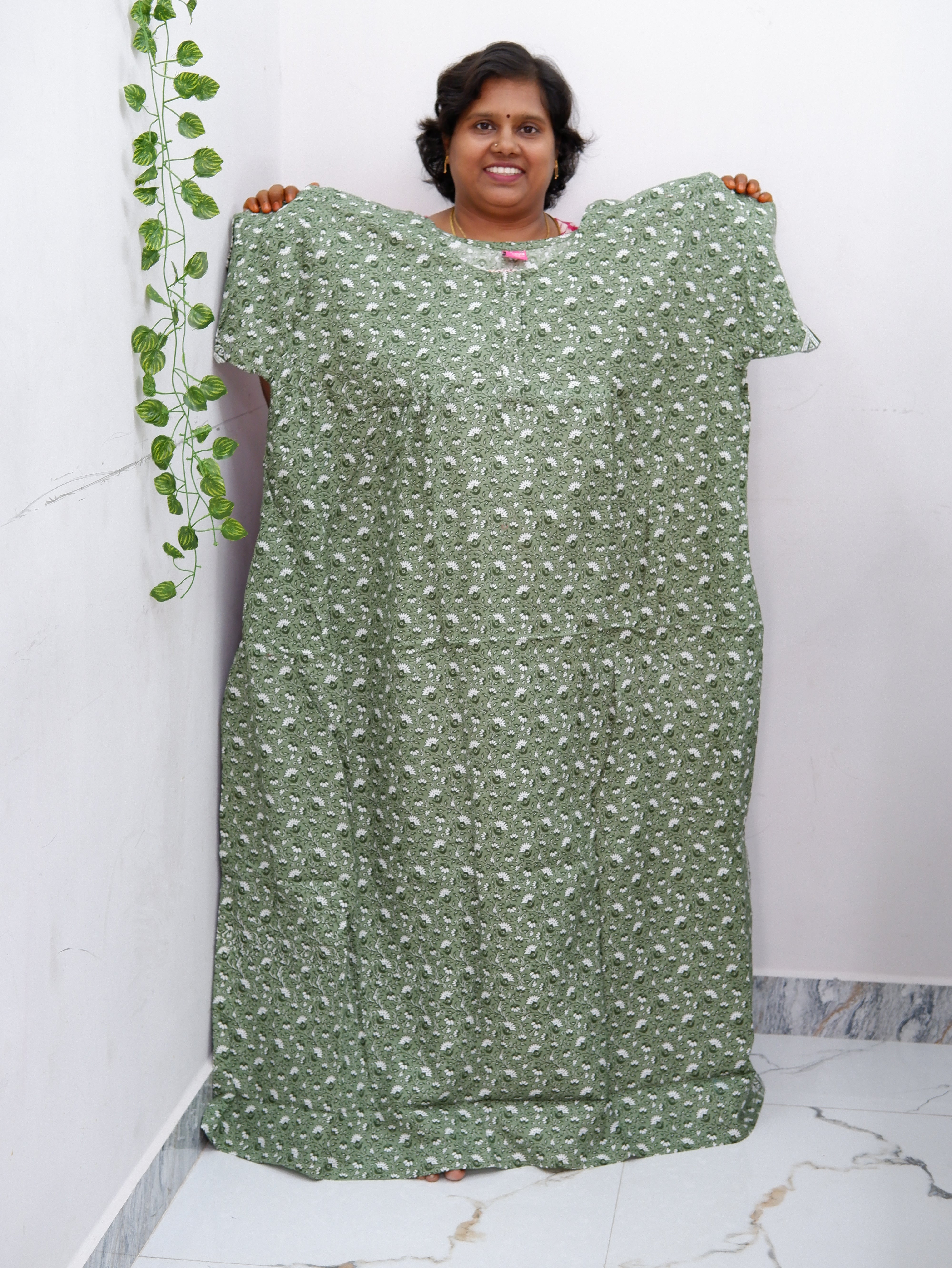 Plus Size Elegant Zip Nighty – Jyothi Cotton Breeze